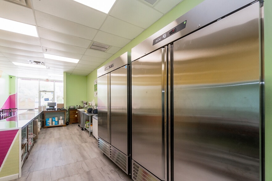 More Photos Of 3411 Lincoln Hwy, Thorndale Storefront For Sale