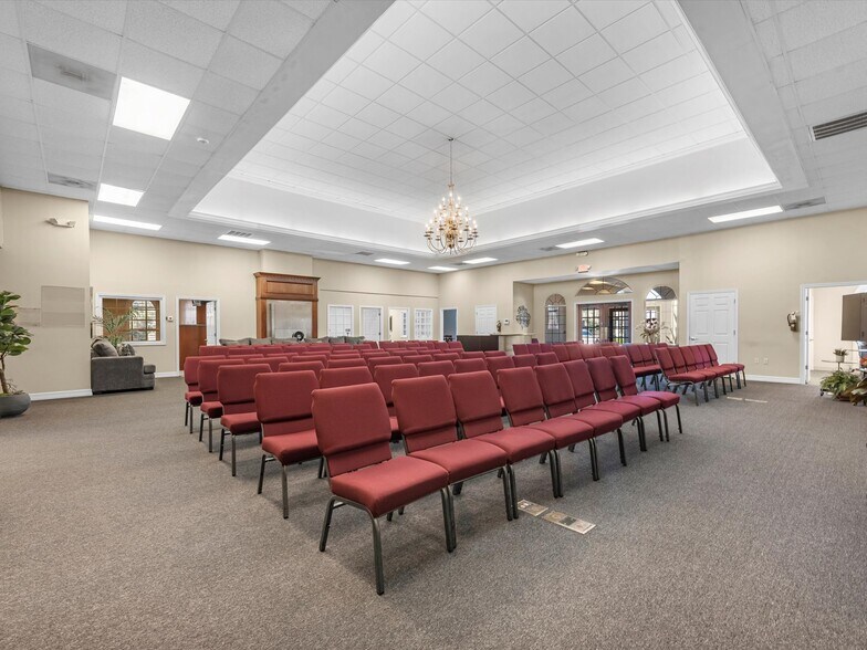 More Photos Of 910 Fairmont Pky, Pasadena Storefront Retail Office For Sale