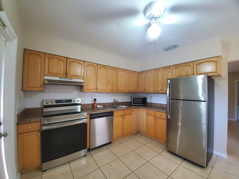 More Photos Of 96 SE 3rd Ave, Deerfield Beach Apartments For Sale