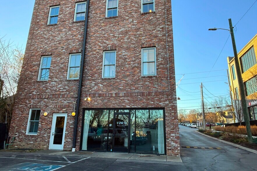 More Photos Of 2222 12th Ave S, Nashville Office For Lease