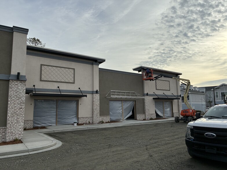More Photos Of 4112 River Oaks Dr, Myrtle Beach General Retail For Lease