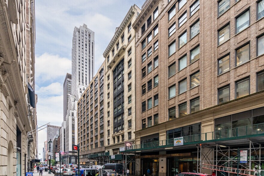 Primary Photo Of 16 E 40th St, New York Office For Lease