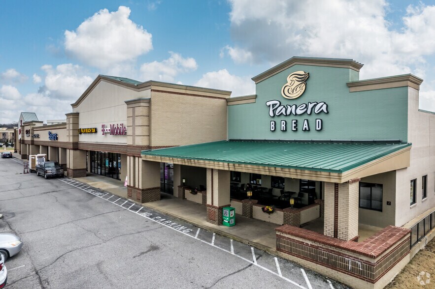 More Photos Of 7501-7509 Goodman Rd, Olive Branch Unknown For Lease