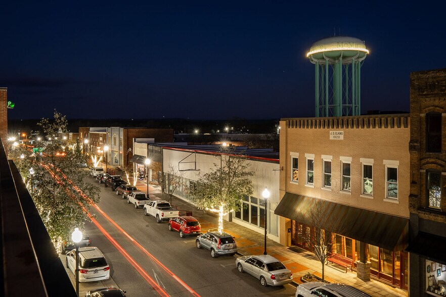 More Photos Of 207 E Main St, McMinnville General Retail For Sale