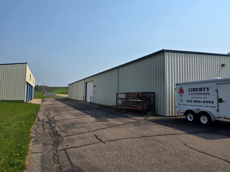 More Photos Of 855 Industrial Dr, Mondovi Distribution For Lease