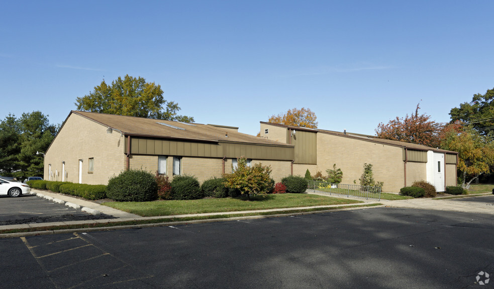 Primary Photo Of 1345 Kuser Rd, Hamilton Medical For Lease