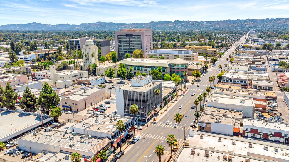 More Photos Of 6350-6356 Van Nuys Blvd, Van Nuys Unknown For Lease