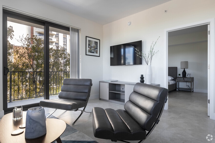 More Photos Of 1091 Galiano St, Coral Gables Apartments For Sale