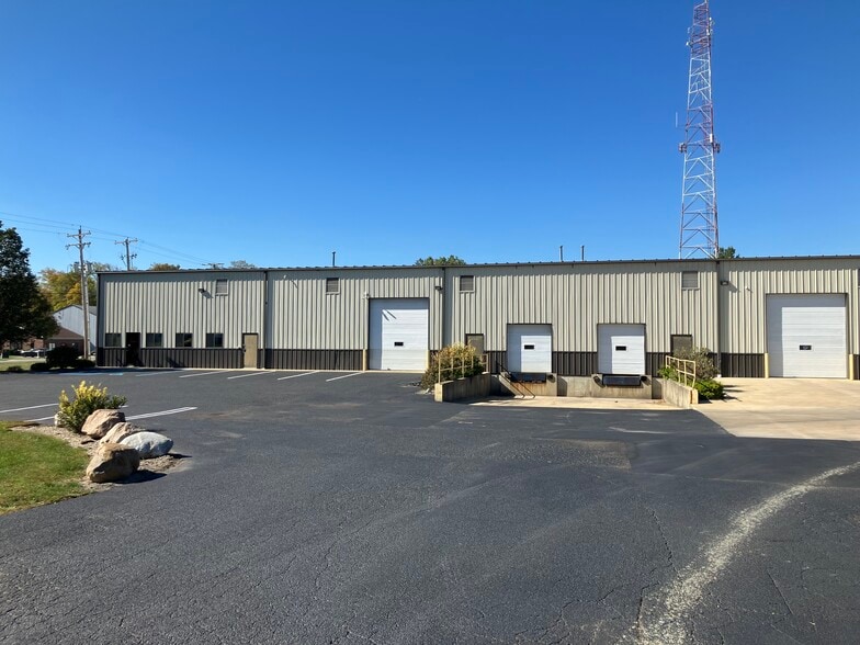More Photos Of 770 Andico Rd, Plainfield Warehouse For Lease