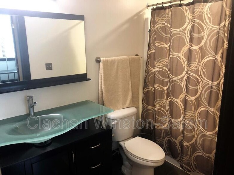 More Photos Of 50 W 4th St, Winston-Salem Apartments For Lease