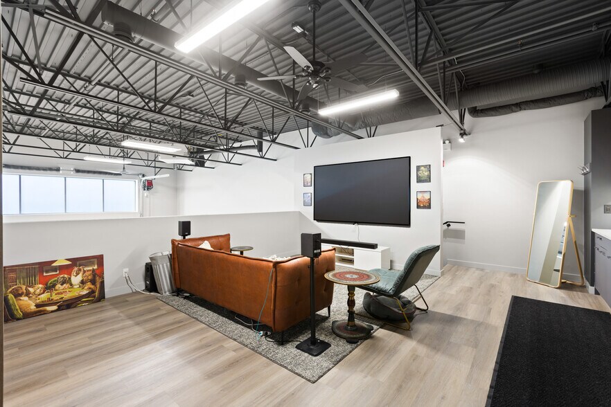 More Photos Of 1750 120 Av NE, Calgary Warehouse For Sale