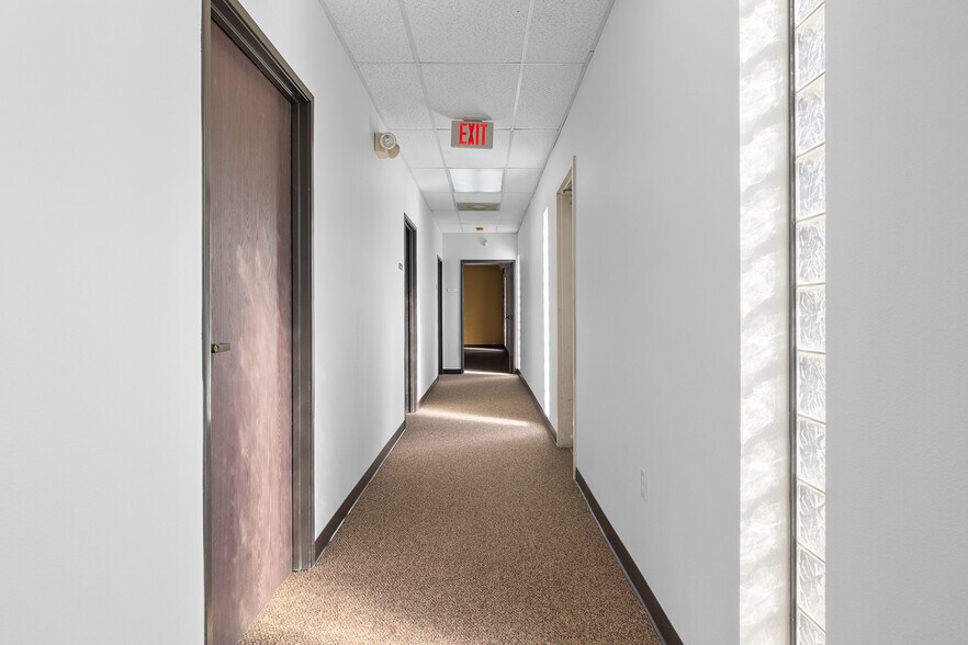 More Photos Of 82632 Highway 111, Indio Office For Sale