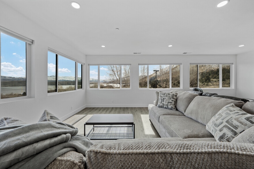 More Photos Of 1929 US-395, Gardnerville Apartments For Sale