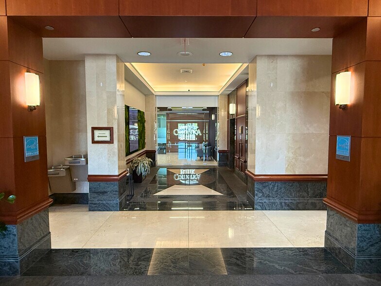 More Photos Of 3399 PGA Blvd, Palm Beach Gardens Office For Lease