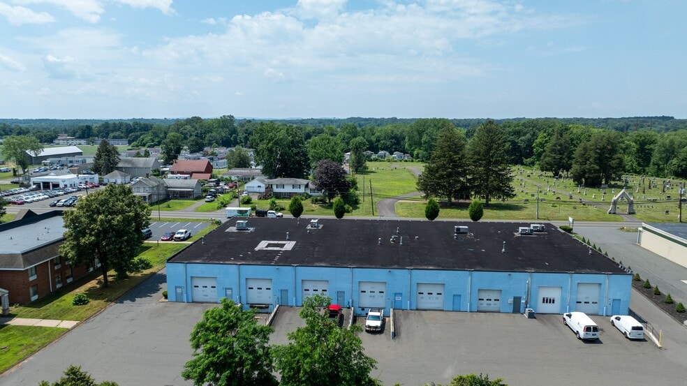 More Photos Of 256 Main St, East Windsor Research And Development For Sale