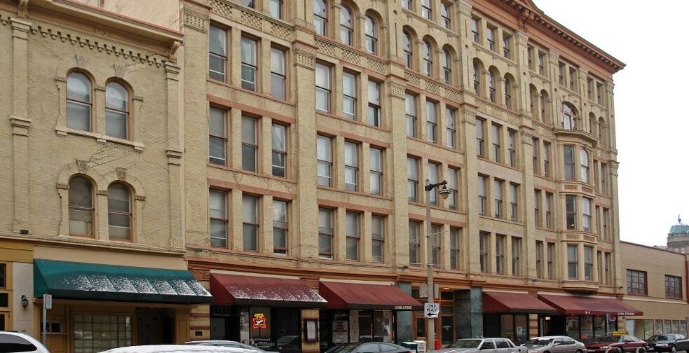 Primary Photo Of 117-137 E Wells St, Milwaukee Apartments For Lease