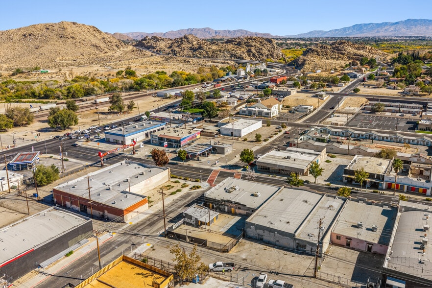 More Photos Of 15586 7th St, Victorville Storefront For Sale