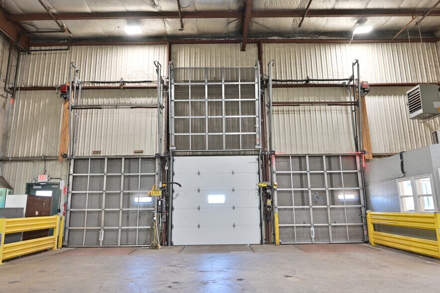 More Photos Of 680 E John St, Markesan Warehouse For Lease