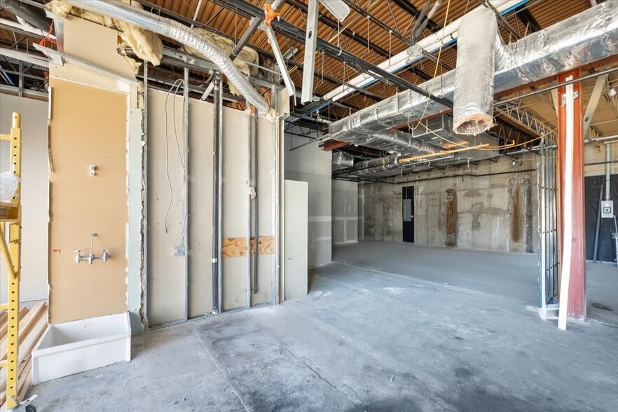 More Photos Of 2 Forest Ave, Paramus Medical For Lease