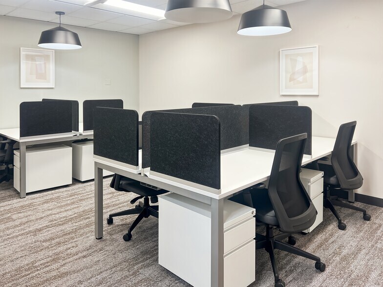 More Photos Of 2340 S River Rd, Des Plaines Coworking Space