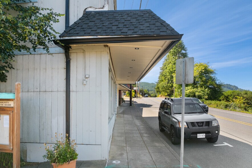 More Photos Of 625 Nehalem Blvd, Wheeler Storefront Retail Residential For Sale
