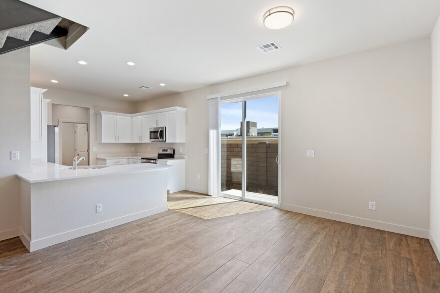 More Photos Of 1106 Campbell Ave, Phoenix Multifamily For Sale