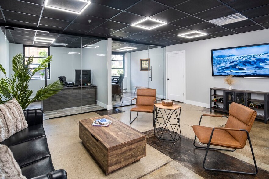 More Photos Of 65 Ramapo Valley Rd, Mahwah Office For Lease