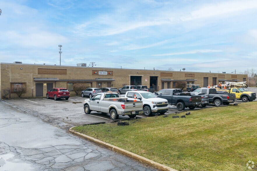 Primary Photo Of 4335-4365 Cranwood Pky, Warrensville Heights Industrial For Lease