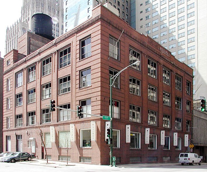 More Photos Of 161 E Grand Ave, Chicago Office For Sale