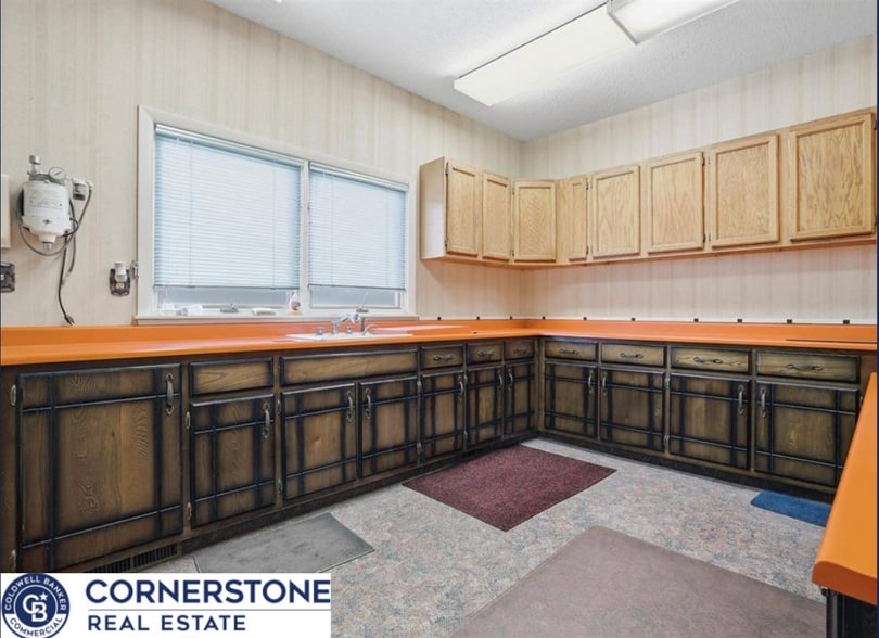 More Photos Of 1216 E 2nd St, Casper Office For Sale