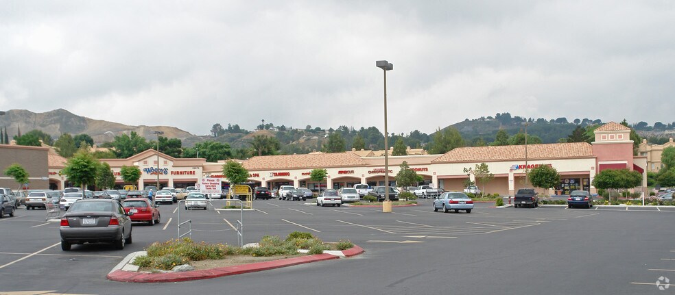 More Photos Of 26850-26870 Sierra Hwy, Santa Clarita Unknown For Lease
