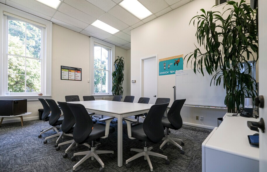 More Photos Of 925 De La Vina St, Santa Barbara Office For Lease