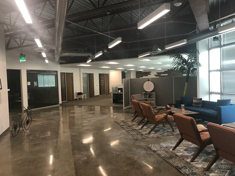 More Photos Of 2850 S Red Hill Ave, Santa Ana Office For Lease