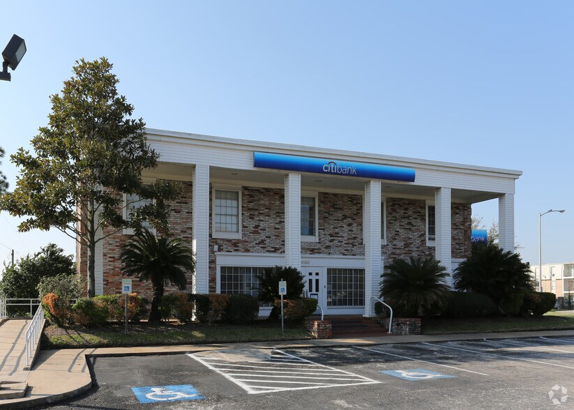 Primary Photo Of 8133 Broadway St, Houston Bank For Sale