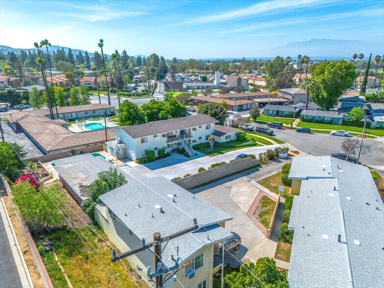 More Photos Of 32 N San Mateo St, Redlands Apartments For Sale