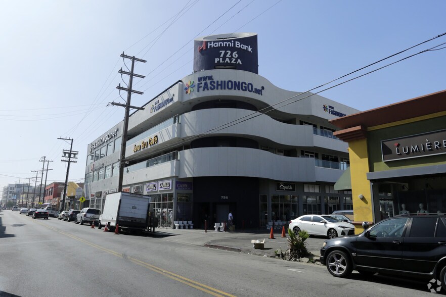 More Photos Of 726 E 12th St, Los Angeles Freestanding For Lease