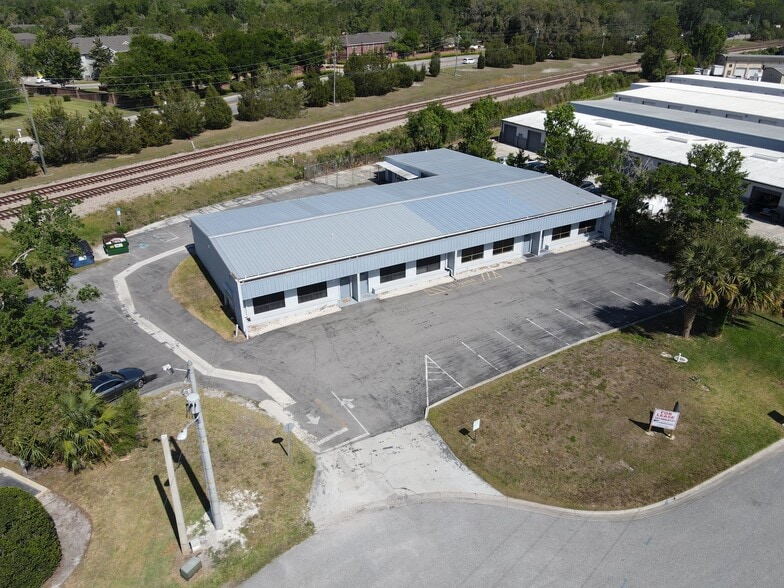 More Photos Of 766 Big Tree Dr, Longwood Manufacturing For Lease