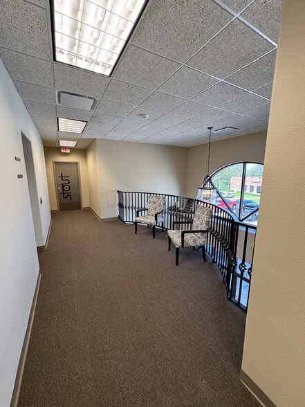 More Photos Of 6801 Isaac's Orchard Rd, Springdale Office For Lease