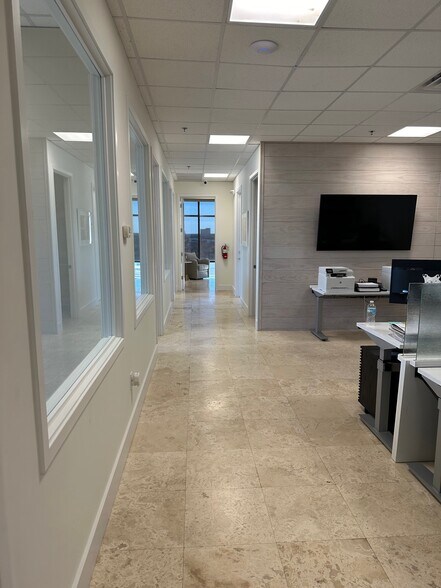 More Photos Of 320 1st St N, Jacksonville Beach Office Residential For Sale