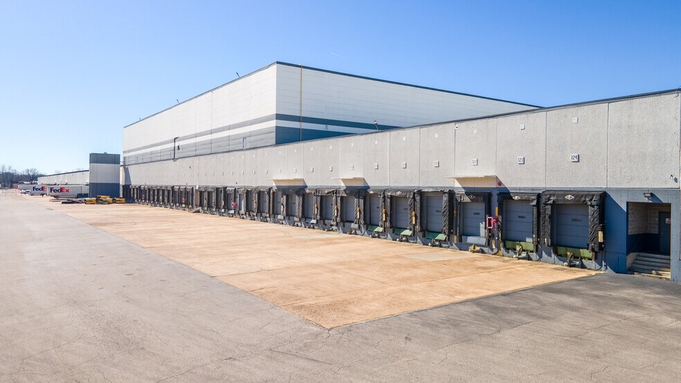 More Photos Of 3456 Meyers Rd, Memphis Distribution For Lease