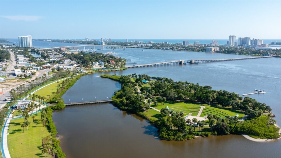 More Photos Of 118 Fairview Ave, Daytona Beach Freestanding For Sale