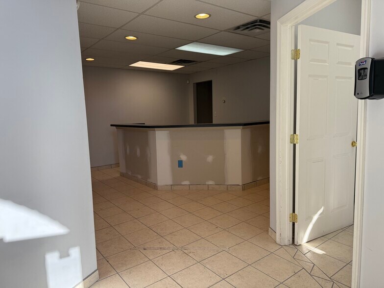 More Photos Of 347 Wyoming Ave, Wyoming Medical For Lease