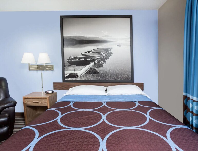 More Photos Of 1214 13th St S, Great Falls Hotel For Sale