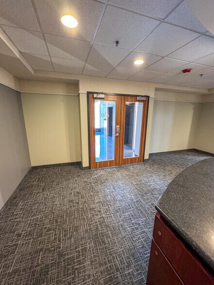 More Photos Of 206 S Broadway, Rochester Office For Lease