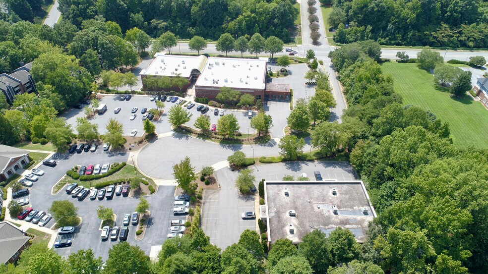 More Photos Of 5 Corporate Center Ct, Greensboro Office For Lease