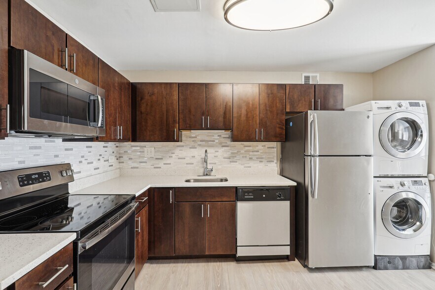 More Photos Of 1350 Beverly Rd, McLean Apartments For Lease