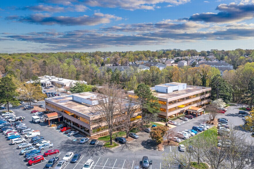 More Photos Of 3541 Randolph Rd, Charlotte Unknown For Lease