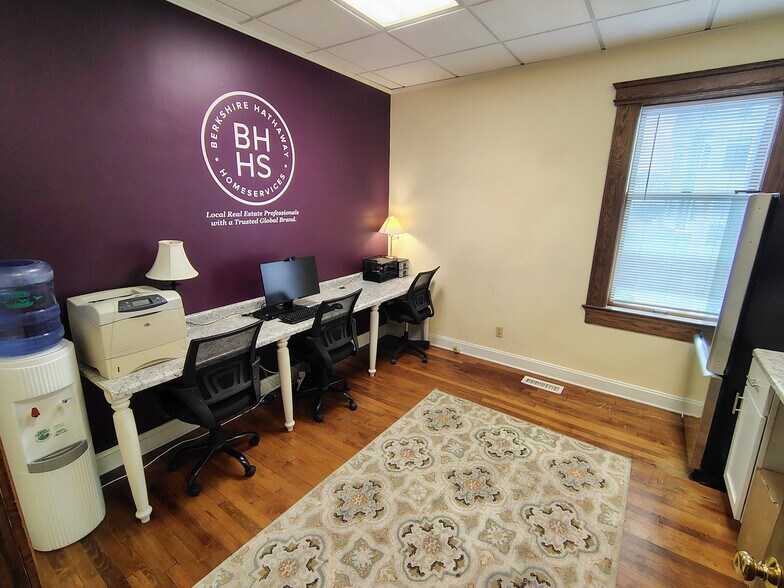 More Photos Of 1337 Virginia St, Charleston Office For Sale