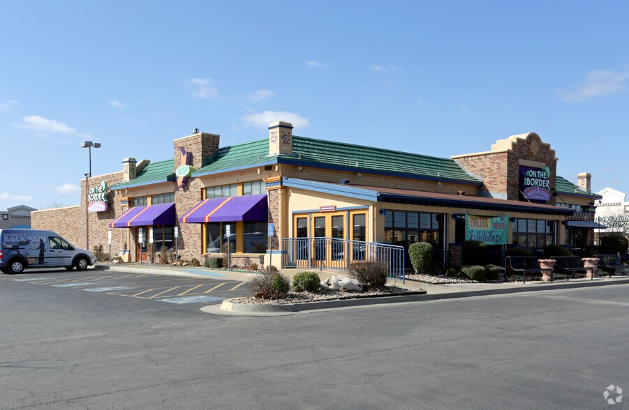 More Photos Of 8702 E 71st St, Tulsa Restaurant For Sale