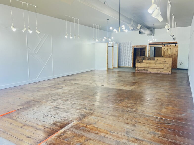 More Photos Of 14307 Gould St, Crosslake General Retail For Sale